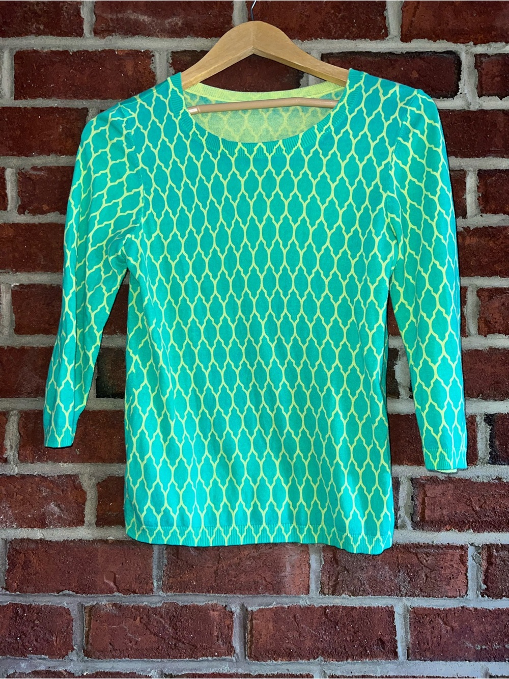 Liz Claiborne Aqua and Lime Geometric Scoop Neck Top